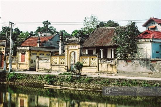 Ít ai biết ở gần Hà Nội có ngôi làng cổ hơn 200 năm tuổi, đẹp như tranh! - Ảnh 3.