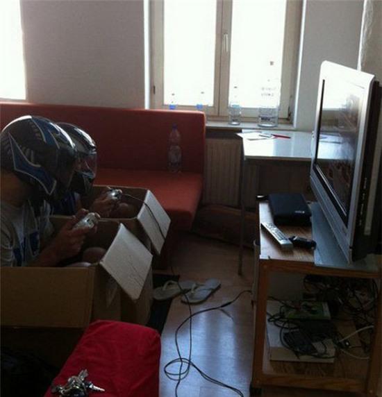 Ối giời anh em cứ để cho chị em xử