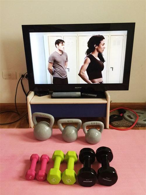 cach giam 18kg, 30cm vong eo khong can an kieng cua me 8x - 5