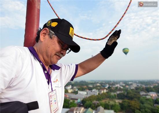 Clip: Trải nghiệm độc đáo - bay trên Kinh thành Huế bằng khinh khí cầu - Ảnh 13.
