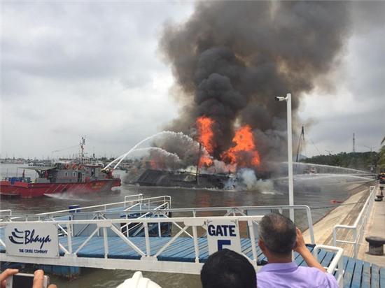 Tạm dừng hoạt động toàn bộ tàu của công ty có tàu cháy ở Tuần Châu - Ảnh 2.