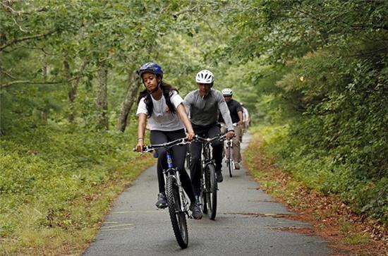 Chùm ảnh quá trình lột xác của công chúa lớn nhà Obama suốt 8 năm qua - Ảnh 11.