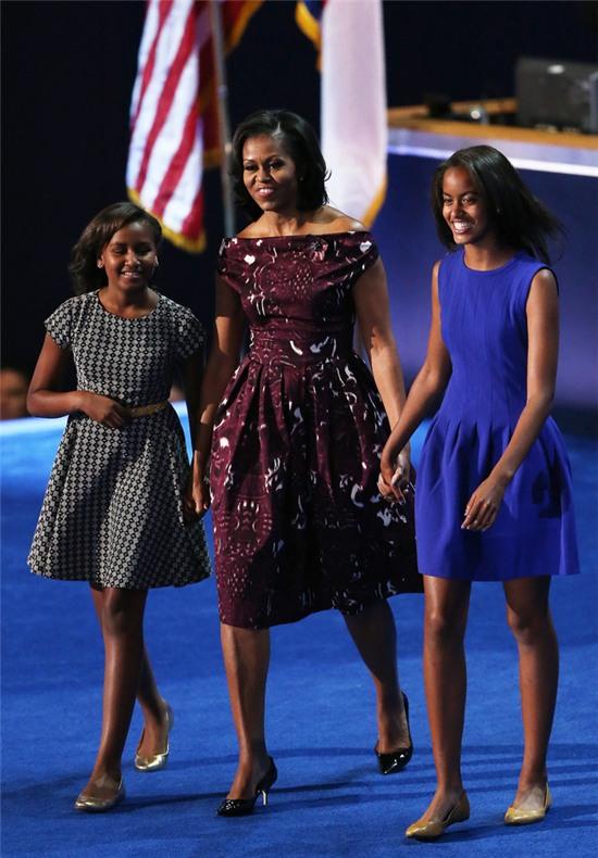 Cuộc sống giản dị đầy kinh ngạc của 2 nàng công chúa nhà Obama - Ảnh 12.