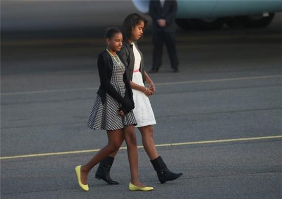 Cuộc sống giản dị đầy kinh ngạc của 2 nàng công chúa nhà Obama - Ảnh 22.