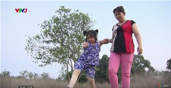 Cô bé chim cánh cụt không chân, tay và điều ước giản đơn đầy xúc động cho ngày của Mẹ - Ảnh 11.