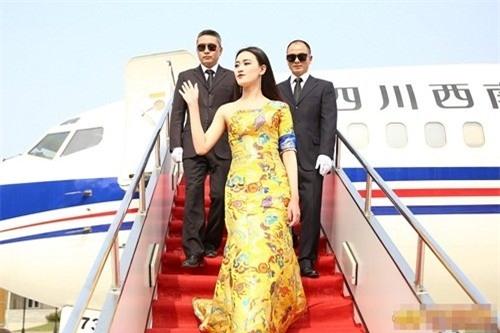 le tot nghiep sieu hoanh trang cua sv hang khong hinh anh 7