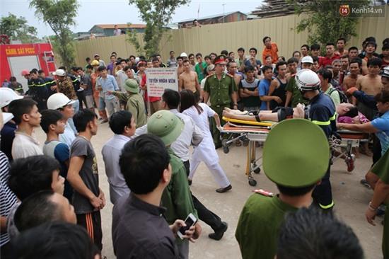 Chùm ảnh: Dở khóc dở cười cảnh nhiệt tình hóng biến của người Việt - Ảnh 12.