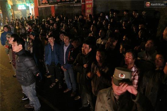 Chùm ảnh: Dở khóc dở cười cảnh nhiệt tình hóng biến của người Việt - Ảnh 7.