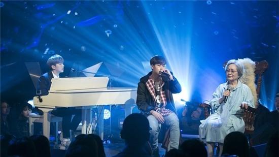 Cu ba hat rap voi than tuong Kpop gay xuc dong hinh anh 1