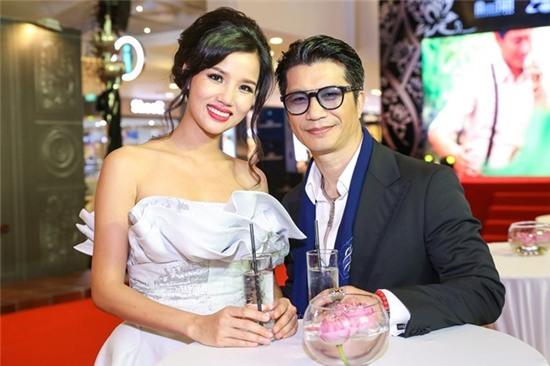 Dustin Nguyen: Vo cu, vo moi co the ngoi an chung vui ve hinh anh 1