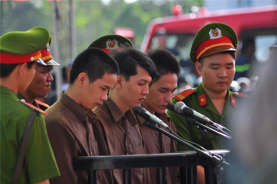 Để bào chữa cho bị cáo Tiến thoát án tử, luật sư sẽ đưa ra những quan điểm nào? - Ảnh 1.