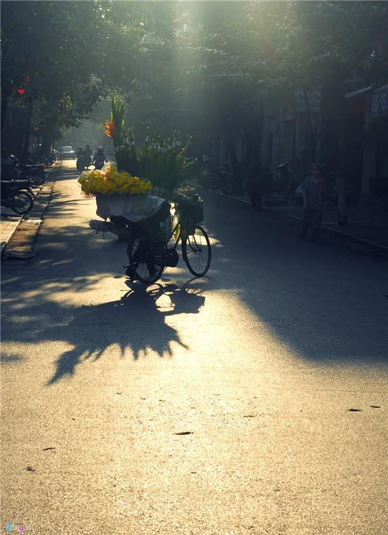 Ha Noi tro gio mat nhu mua thu hinh anh 14