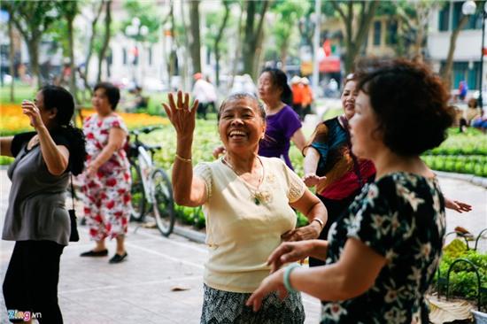 Ha Noi tro gio mat nhu mua thu hinh anh 3