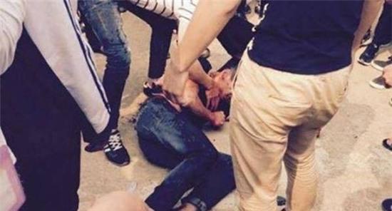 Sơn La: Nam sinh bị đâm chết ngay tại trường học - Ảnh 1.