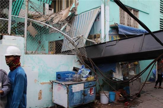 sập cần cẩu, trường mầm non, học sinh