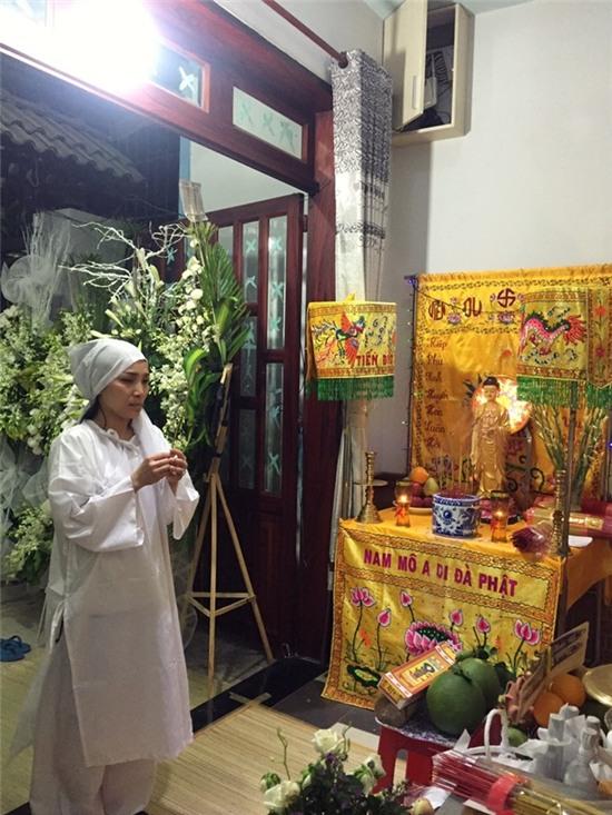 Hong Ngoc lac giong tren san khau khi biet tin bo mat hinh anh 1