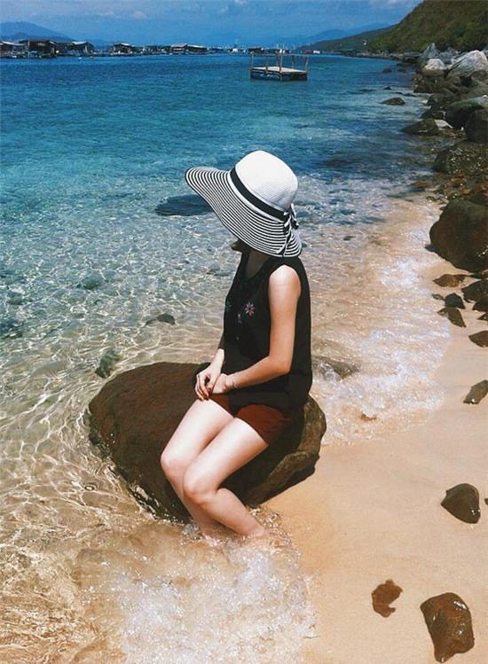 Chụp ảnh tự sướng toe toét giờ đã lỗi thời, bây giờ phải