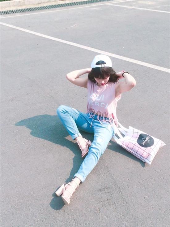 Chụp ảnh tự sướng toe toét giờ đã lỗi thời, bây giờ phải