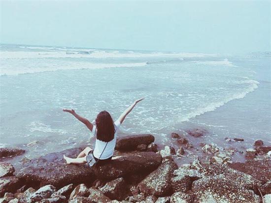 Chụp ảnh tự sướng toe toét giờ đã lỗi thời, bây giờ phải