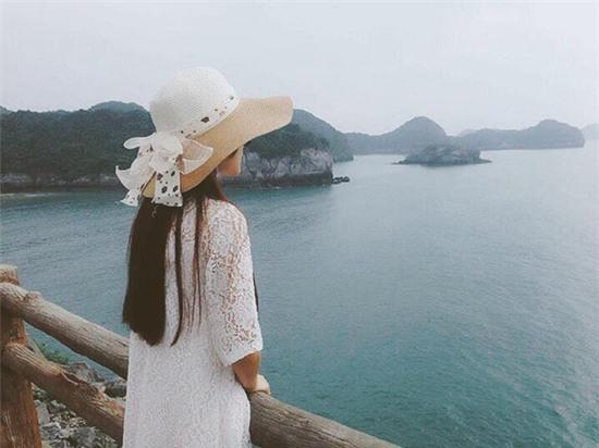 Chụp ảnh tự sướng toe toét giờ đã lỗi thời, bây giờ phải