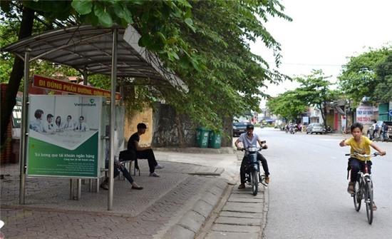 
Điểm xe bus 202, nơi em Trần Thị Hà cùng mẹ đón xe. Ảnh: Đ.Tuỳ
