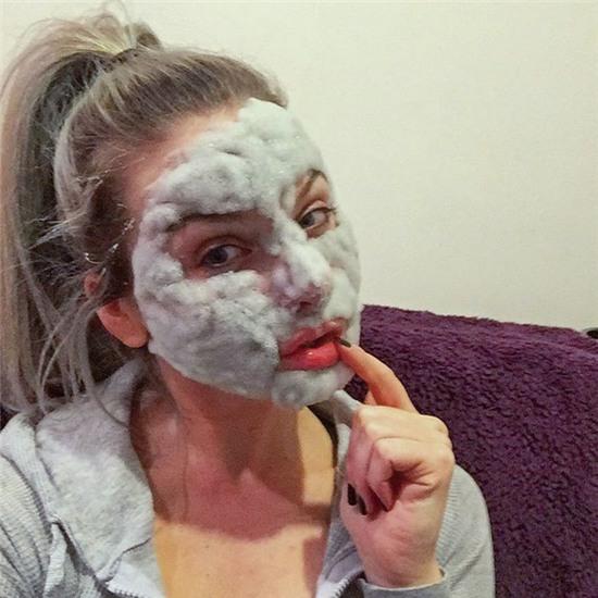Instagram rộ trào lưu làm đẹp da với mặt nạ sủi bọt ngộ nghĩnh - Ảnh 2.