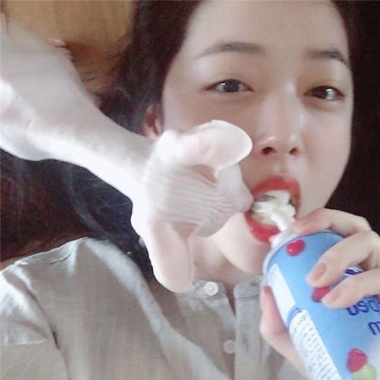 Con ghẻ quốc dân Sulli: Mù quáng vì tình yêu, nổi loạn vì áp lực, song chưa đủ chất để sống khác biệt - Ảnh 8.