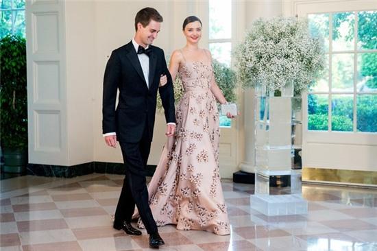 Miranda Kerr long lay ben bo ty phu an toi o Nha Trang hinh anh 1