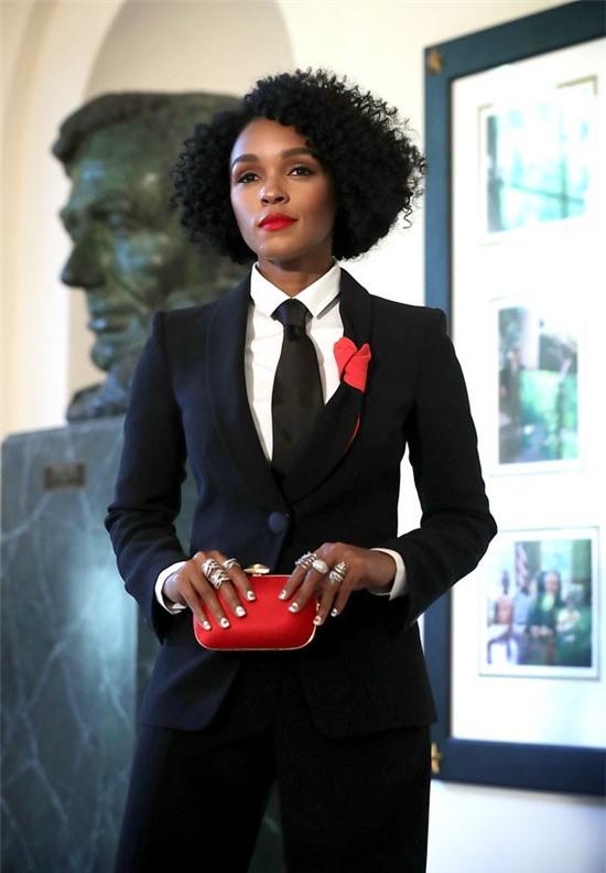 Miranda Kerr long lay ben bo ty phu an toi o Nha Trang hinh anh 5