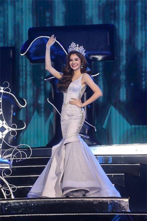 Lộ diện hoa hậu chuyển giới xinh nhất Thái Lan