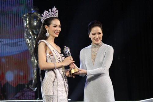 Lộ diện hoa hậu chuyển giới xinh nhất Thái Lan