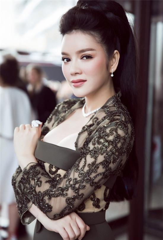 Ly Nha Ky len tieng ve nghi van lo nguc tren tham do Cannes hinh anh 1