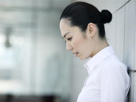 gò má cao, sát phu, bạn trai, bầu bí, bố mẹ chồng