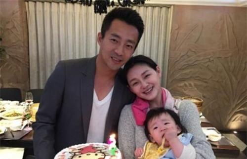 Dai S bi ngat xiu, len con co giat sau khi sinh con hinh anh 1