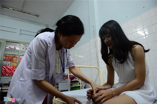 Nu sinh bi cua chan van uoc mo thi vao nganh cong an hinh anh 8