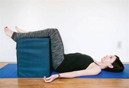 Tư thế Yoga lưng không di chuyển