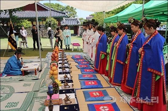 Lễ trưởng thành đánh dấu tuổi 20 tươi đẹp của giới trẻ Hàn Quốc