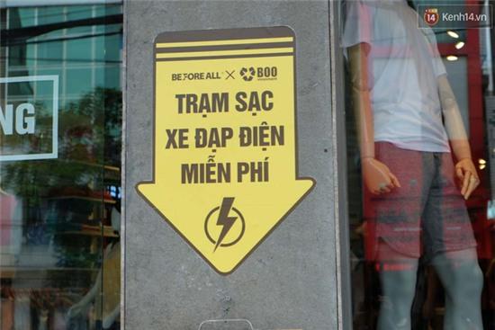 Cận cảnh những trạm sạc xe đạp điện miễn phí đầu tiên ở Hà Nội - Ảnh 2.