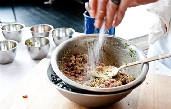 tăng huyết áp, bệnh tim mạch, dân văn phòng, ăn mặn