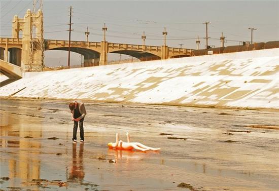 Sao lại để 'gấu' nằm bơ vơ thế kia?