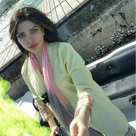 Chụp ảnh tự sướng quá gợi cảm, 8 người mẫu Iran bị bắt giữ - 2sao