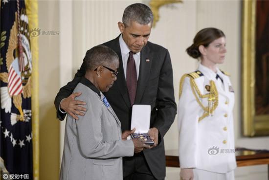 Cao 1m85, vậy mà Tổng thống Obama cũng có lúc phải bối rối vì chiều cao khiêm tốn của mình - Ảnh 9.