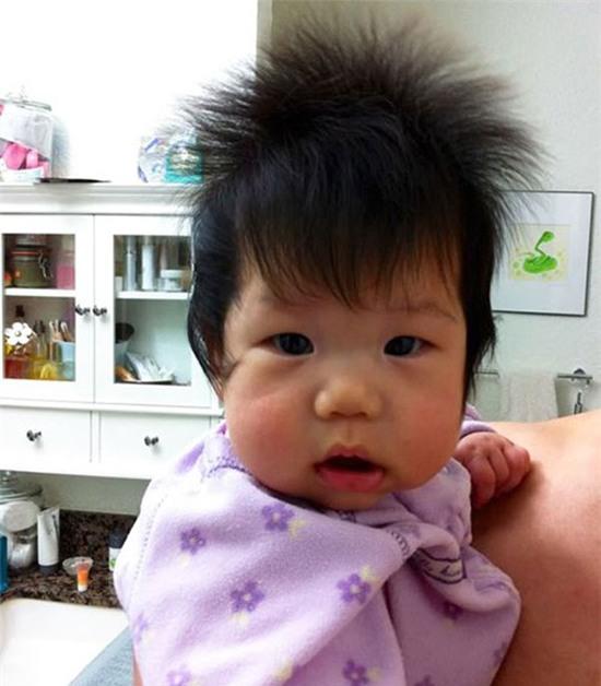 Nhìn như diễn viên Hollywood ấy nhỉ!