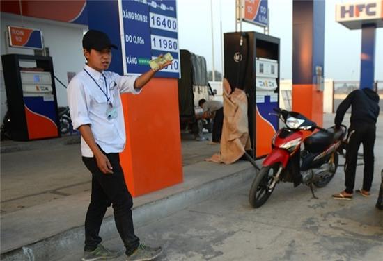 Bi can vu lap chip gian lan xang tu nguyen nop lai 1,6 ty hinh anh 2