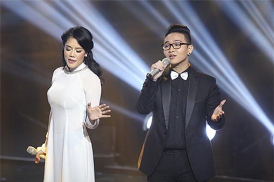 HLV The Voice mùa 3 đã giúp đỡ trò cưng như thế nào