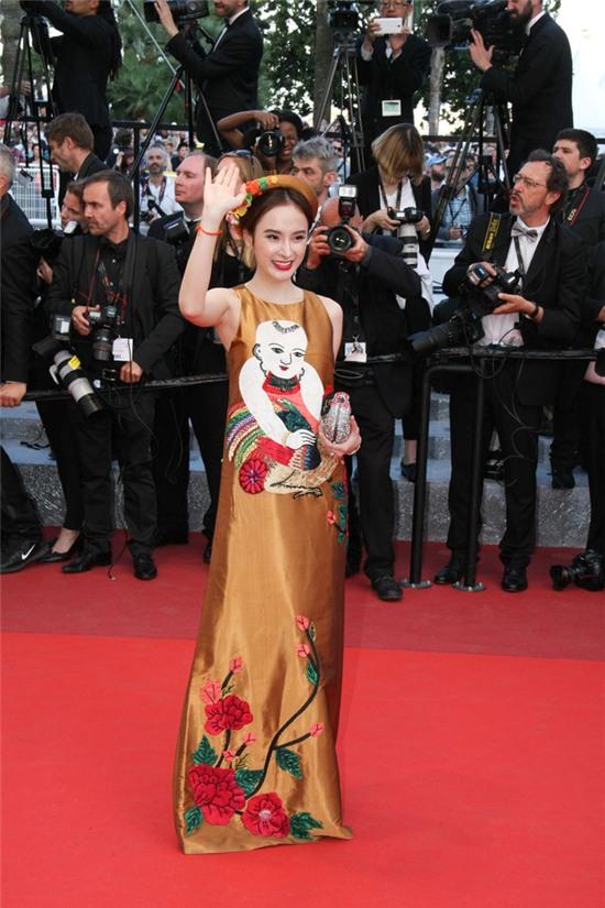 8 giây may mắn của Angela Phương Trinh trên thảm đỏ Cannes: Đừng biến nó thành cú nổ của sự ảo tưởng - Ảnh 3.