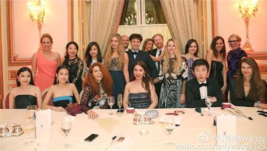 Cuộc sống xa hoa của cô tiểu thư nhà giàu Trung Quốc luôn mơ ước được làm quý tộc Anh - Ảnh 5.