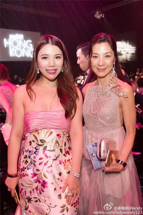 Cuộc sống xa hoa của cô tiểu thư nhà giàu Trung Quốc luôn mơ ước được làm quý tộc Anh - Ảnh 7.