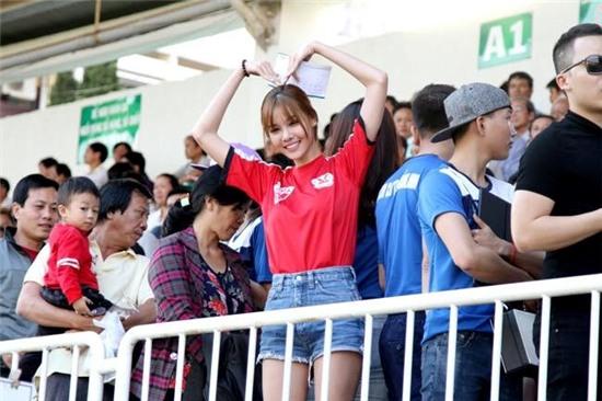 Chuyen tinh bat chap thi phi cua Ky Han - Mac Hong Quan hinh anh 6