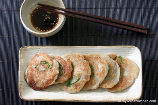 Nhung mon Han Quoc cang an cang me hinh anh 12